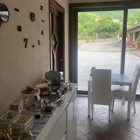 La Terrazza Sulle Vigne Bed & Breakfast