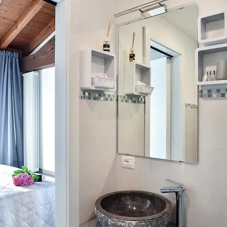 La Terrazza Sulle Vigne Bed & Breakfast